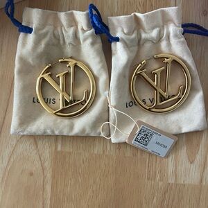 Louis Vuitton Gold Hoop earrings